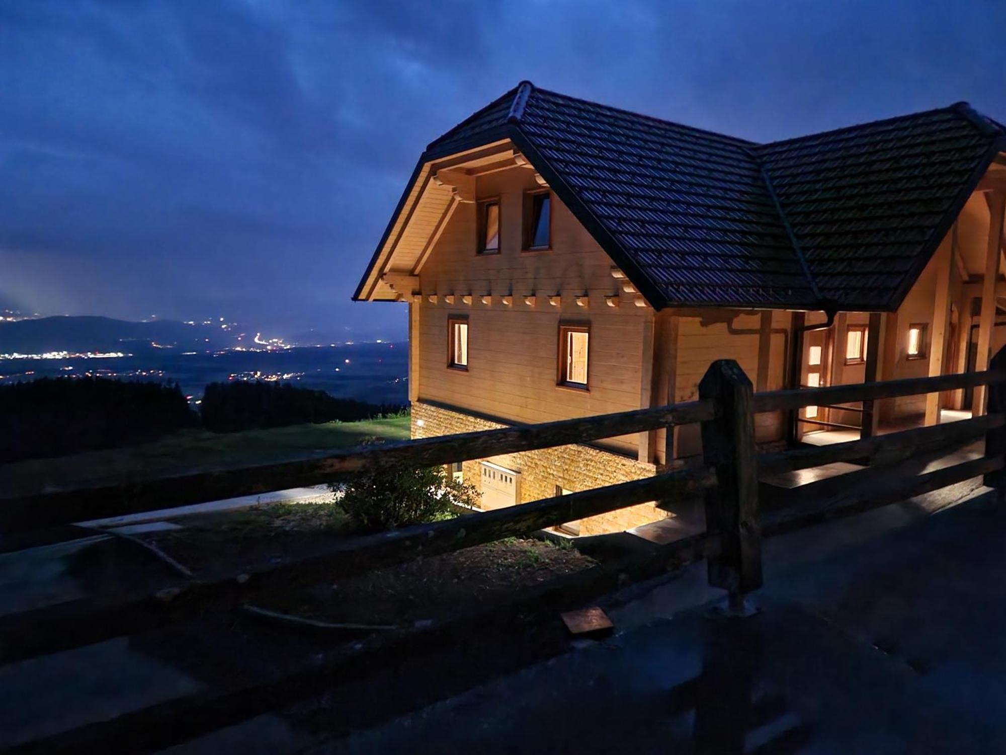 Guest House Pr Ambruzarju & Apartments Cerklje na Gorenjskem Quarto foto