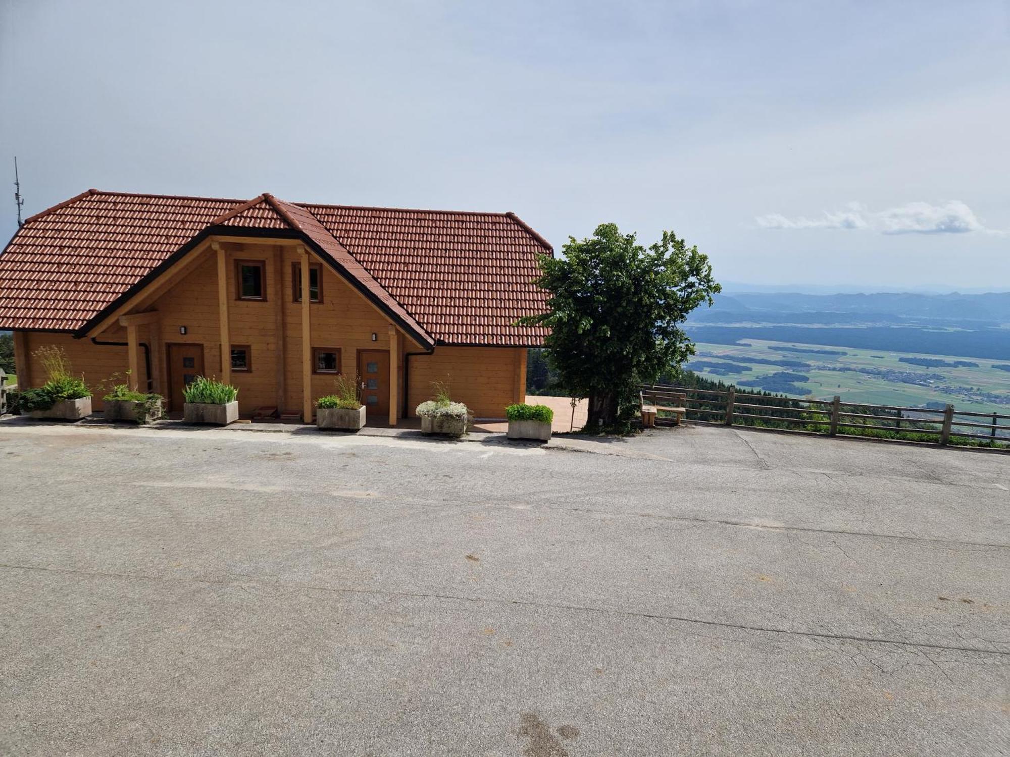 Guest House Pr Ambruzarju & Apartments Cerklje na Gorenjskem Quarto foto